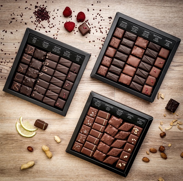 Des assortiments raffinés de ganaches, pralinés et gourmandises au pur beurre de caca Des boîtes de chocolat artisanales et ballotins au savoir-faire unique
